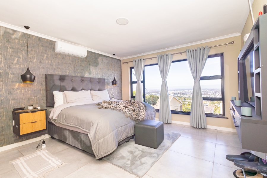 4 Bedroom Property for Sale in Loevenstein Western Cape